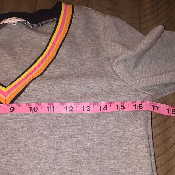 Trina Turk Neon Trim VNeck Athleisure Dress. Run 🏃‍♀️ to your Cocktail 🍹 Party - Picture 9 of 16